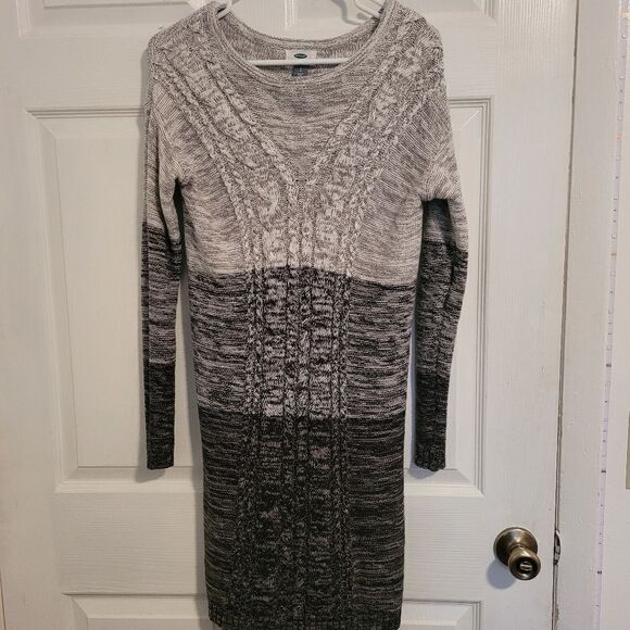 Old Navy woman's knit sweater dress - Picture 1 of 4